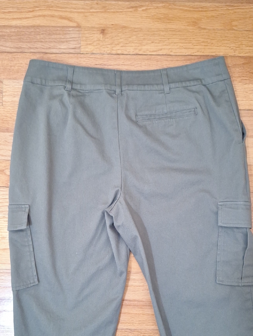 Joan Rivers Cargo Pants Women Olive Cargo Pants 10 Petite 10P M Ankle Pants - Picture 6 of 9